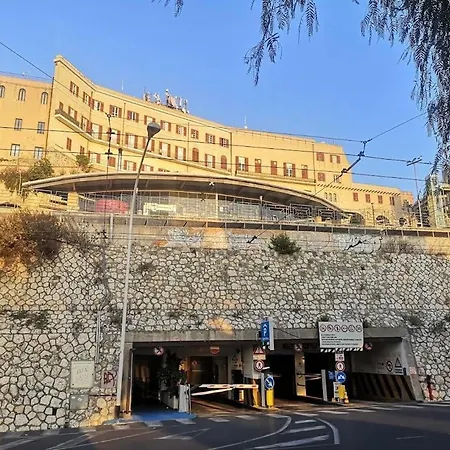 Centro Storico Via Manno カリアリ