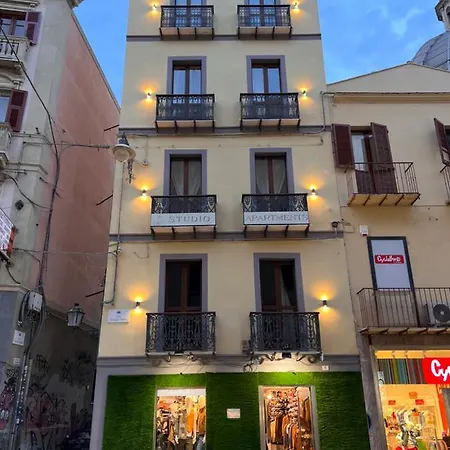 Apartment Centro Storico Via Manno *