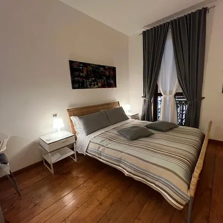 Centro Storico Via Manno Apartment *