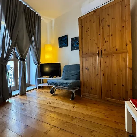 Centro Storico Via Manno Apartment