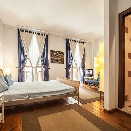 Centro Storico Via Manno * 卡利亚里